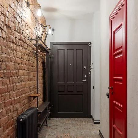 Industrial Style 2bd In Centre Apartment Riga